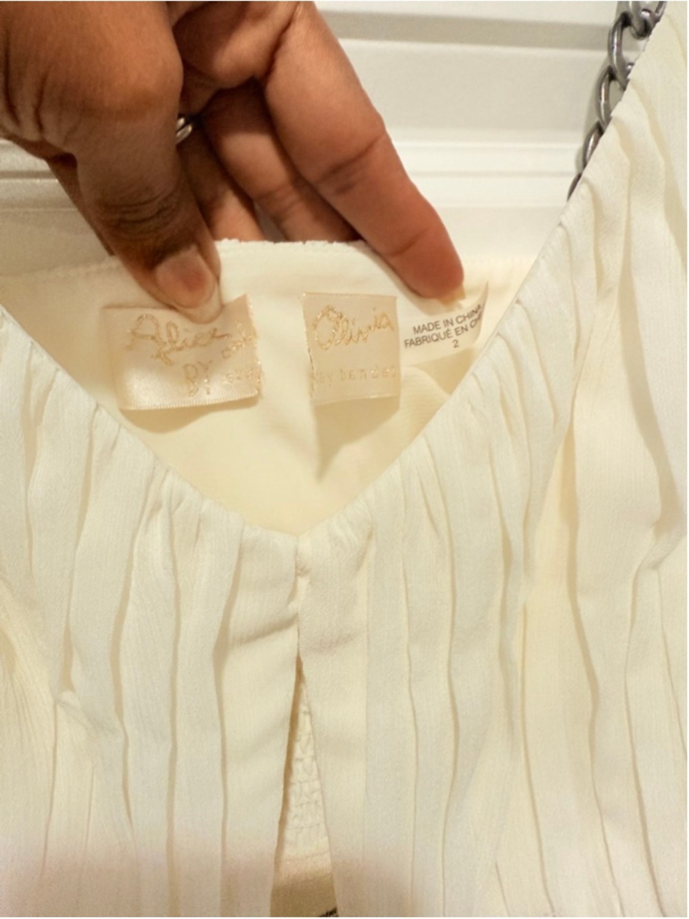 Women's Alice + Olivia Pleated Cutout Jumpsuit in Off White, Size 2 - Picture 11 of 11
